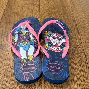 Havaianas Kids Wonder Woman Navy & Pink Flip Flops